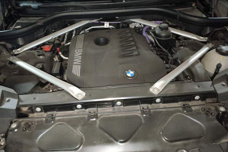 Used BMW X7 2023 xDrive40i Luxury Package with Premium Features Engine Bay
