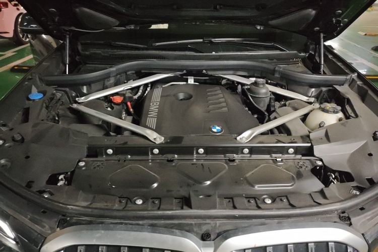 Used BMW X7 2023 xDrive40i Luxury Package with Leading Features Engine Bay