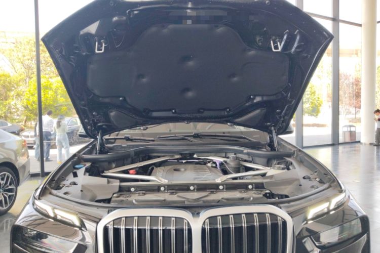Used BMW X7 2023 xDrive40i Luxury Package with Leading Features Engine Bay