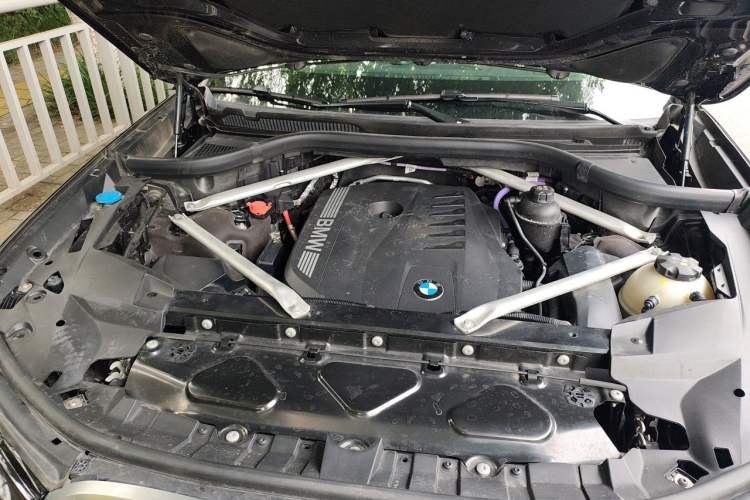 Used BMW X7 2023 xDrive40i Luxury Package with Leading Features Engine Bay