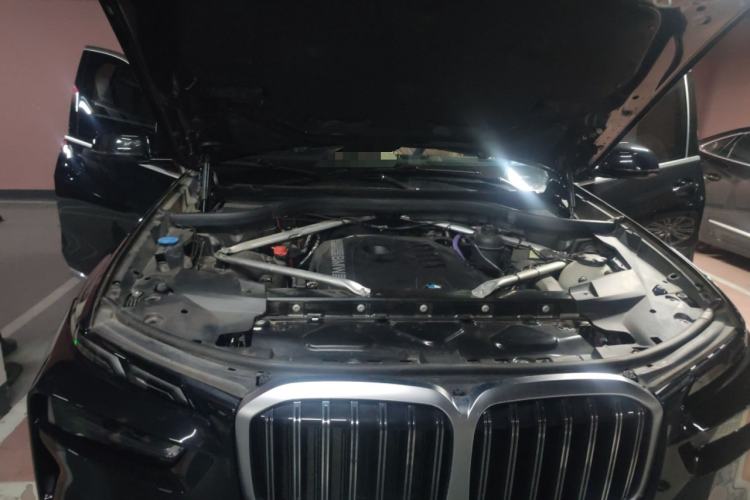 Used BMW X7 2023 xDrive40i Luxury Package with Leading Features Engine Bay