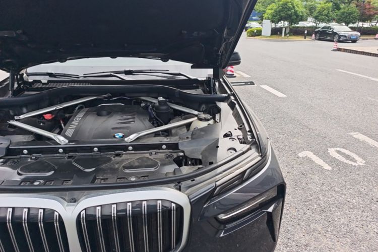 Used BMW X7 2023 xDrive40i Luxury Package with Leading Features Engine Bay Left