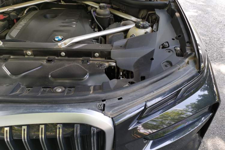 Used BMW X7 2023 xDrive40i Luxury Package with Leading Features Engine Bay Left