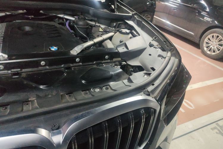Used BMW X7 2023 xDrive40i Luxury Package with Leading Features Engine Bay Left