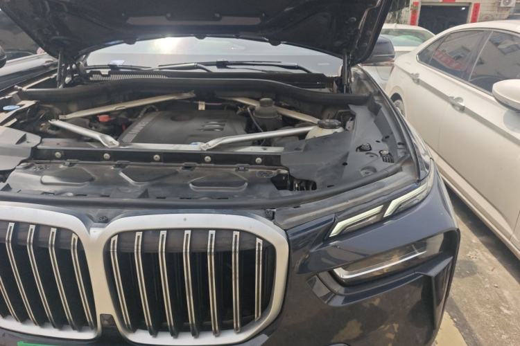 Used BMW X7 2023 xDrive40i Luxury Package with Leading Features Engine Bay Left