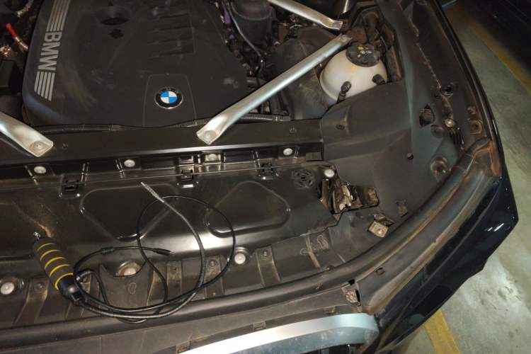 Used BMW X7 2023 xDrive40i Luxury M Sport Package Engine Bay Left