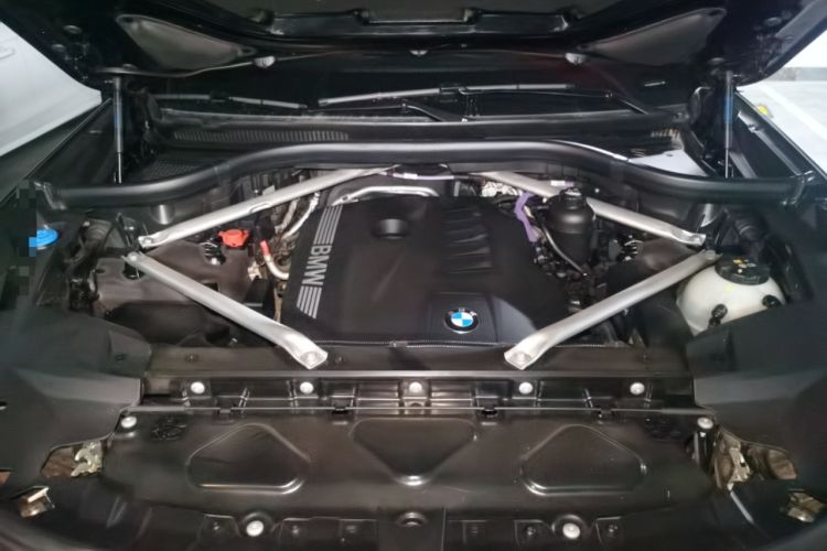Used BMW X7 2023 xDrive40i Luxury M Sport Package Engine Bay