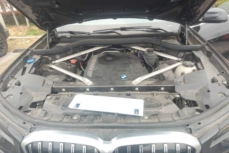 Used BMW X7 2023 xDrive40i Luxury M Sport Package Engine Bay