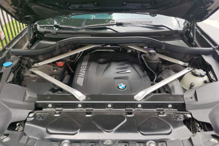 Used BMW X7 2023 xDrive40i Luxury M Sport Package Engine Bay