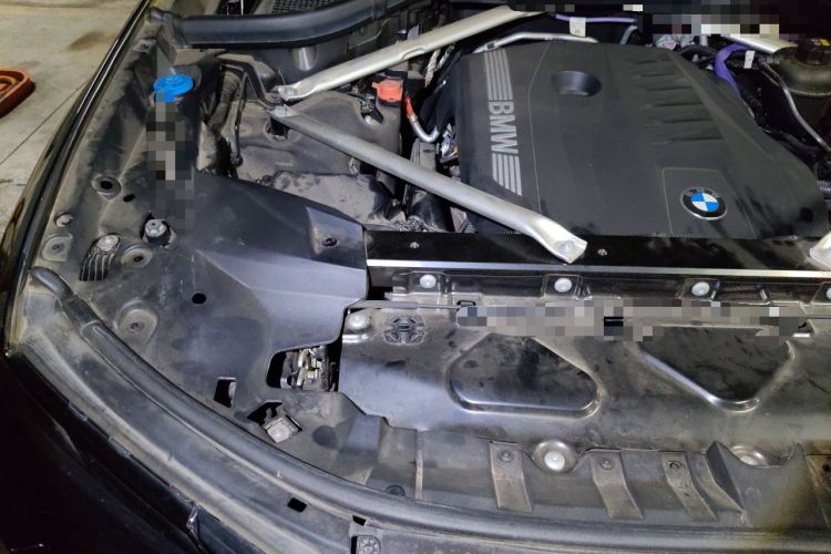 Used BMW X7 2023 xDrive40i Luxury M Sport Package Engine Bay Right