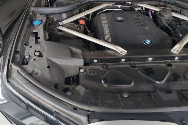 Used BMW X7 2023 xDrive40i Luxury Package with Leading Features Engine Bay Right