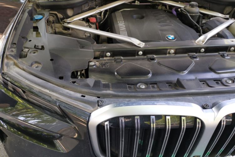 Used BMW X7 2023 xDrive40i Luxury Package with Leading Features Engine Bay Right