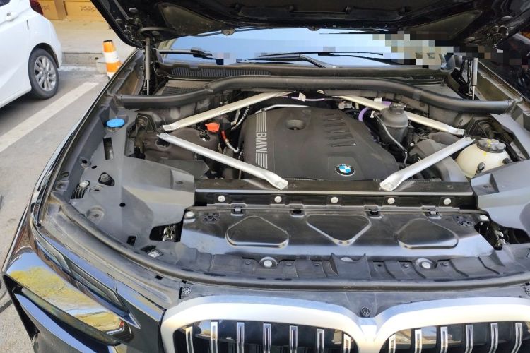 Used BMW X7 2023 xDrive40i Luxury Package with Leading Features Engine Bay Right