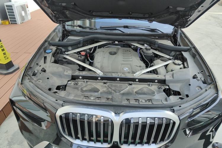 Used BMW X7 2023 xDrive40i Luxury Package with Leading Features Engine Bay
