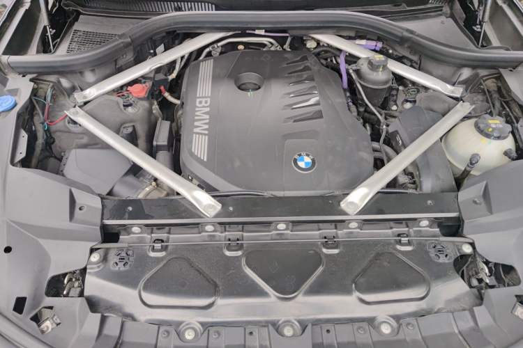 Used BMW X7 2023 xDrive40i Luxury M Sport Package Engine Bay