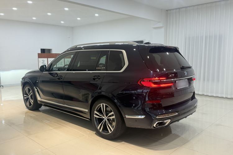 Used BMW X7 2023 xDrive40i Luxury M Sport Package Exterior 1