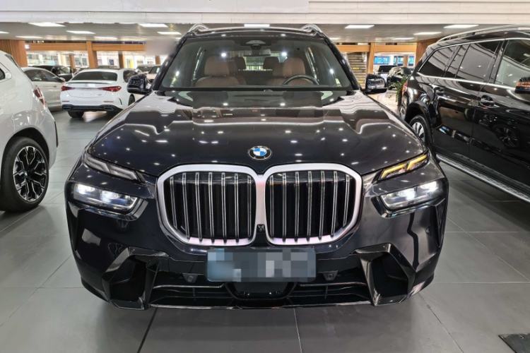 Used BMW X7 2023 xDrive40i Luxury M Sport Package Exterior 1
