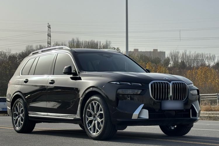 Used BMW X7 2023 xDrive40i Luxury Package with Leading Features Exterior 1