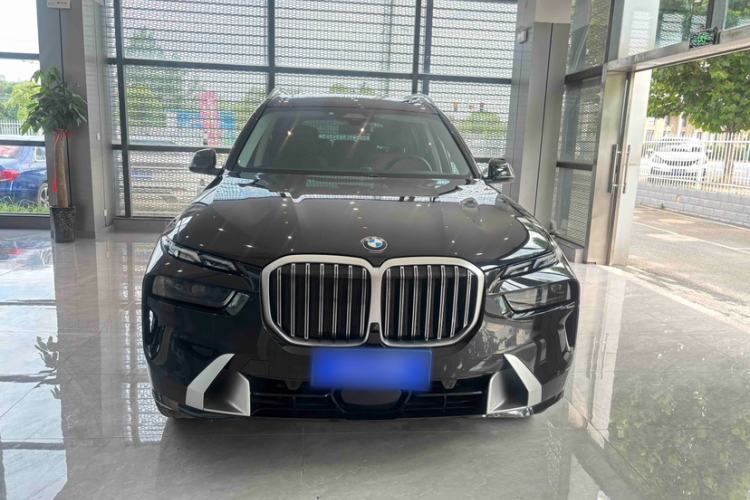 Used BMW X7 2023 xDrive40i Luxury Package with Leading Features Exterior 1