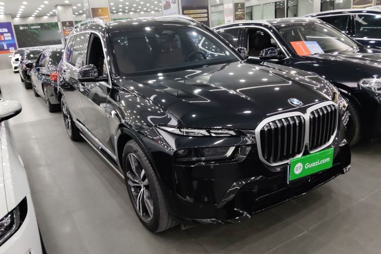 Used BMW X7 2023 xDrive40i Luxury M Sport Package Exterior 2