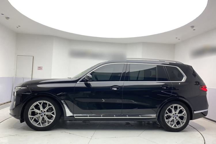 Used BMW X7 2023 xDrive40i Luxury Package with Leading Features Exterior 3