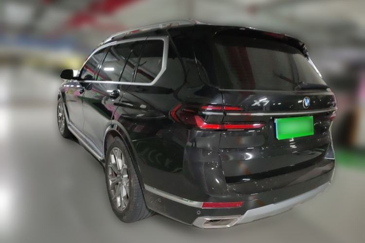 Used BMW X7 2023 xDrive40i Luxury Package with Leading Features Exterior 3