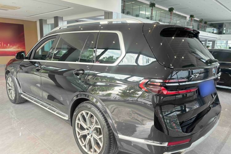 Used BMW X7 2023 xDrive40i Luxury Package with Leading Features Exterior 3
