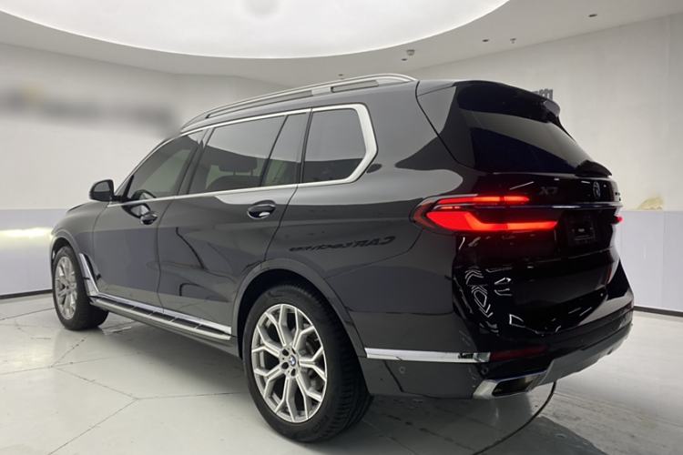Used BMW X7 2023 xDrive40i Luxury Package with Leading Features Exterior 4