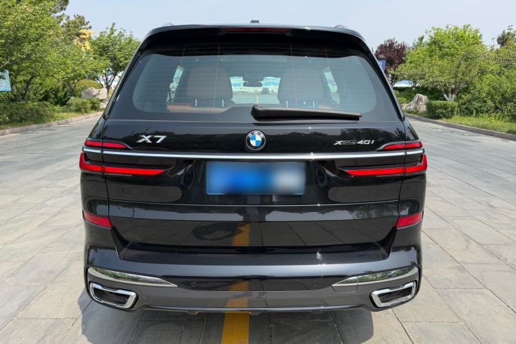Used BMW X7 2023 xDrive40i Luxury M Sport Package Exterior 4