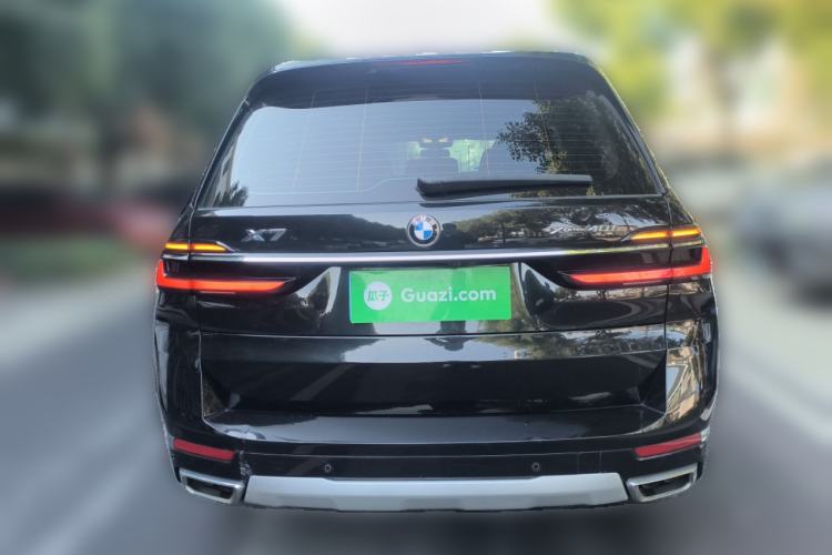 Used BMW X7 2023 xDrive40i Luxury Package with Leading Features Exterior 4