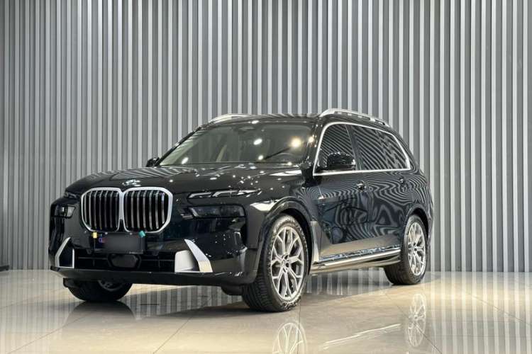 Used BMW X7 2023 xDrive40i Luxury Package with Leading Features Exterior 5