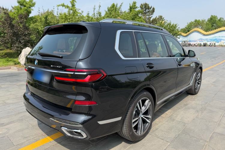 Used BMW X7 2023 xDrive40i Luxury M Sport Package Exterior 5