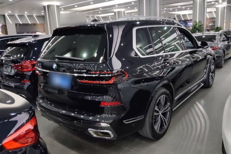 Used BMW X7 2023 xDrive40i Luxury M Sport Package Exterior 5