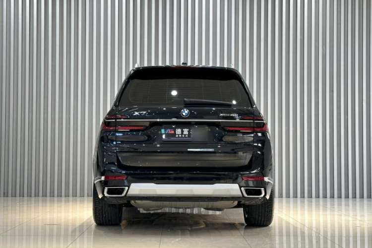 Used BMW X7 2023 xDrive40i Luxury Package with Leading Features Exterior 6