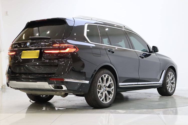 Used BMW X7 2023 xDrive40i Luxury Package with Leading Features Exterior 6