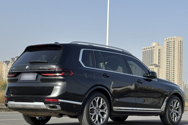 Used BMW X7 2023 xDrive40i Luxury Package with Leading Features Exterior 6