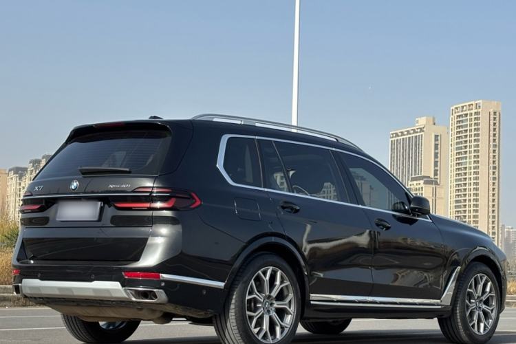 Used BMW X7 2023 xDrive40i Luxury Package with Leading Features Exterior 6