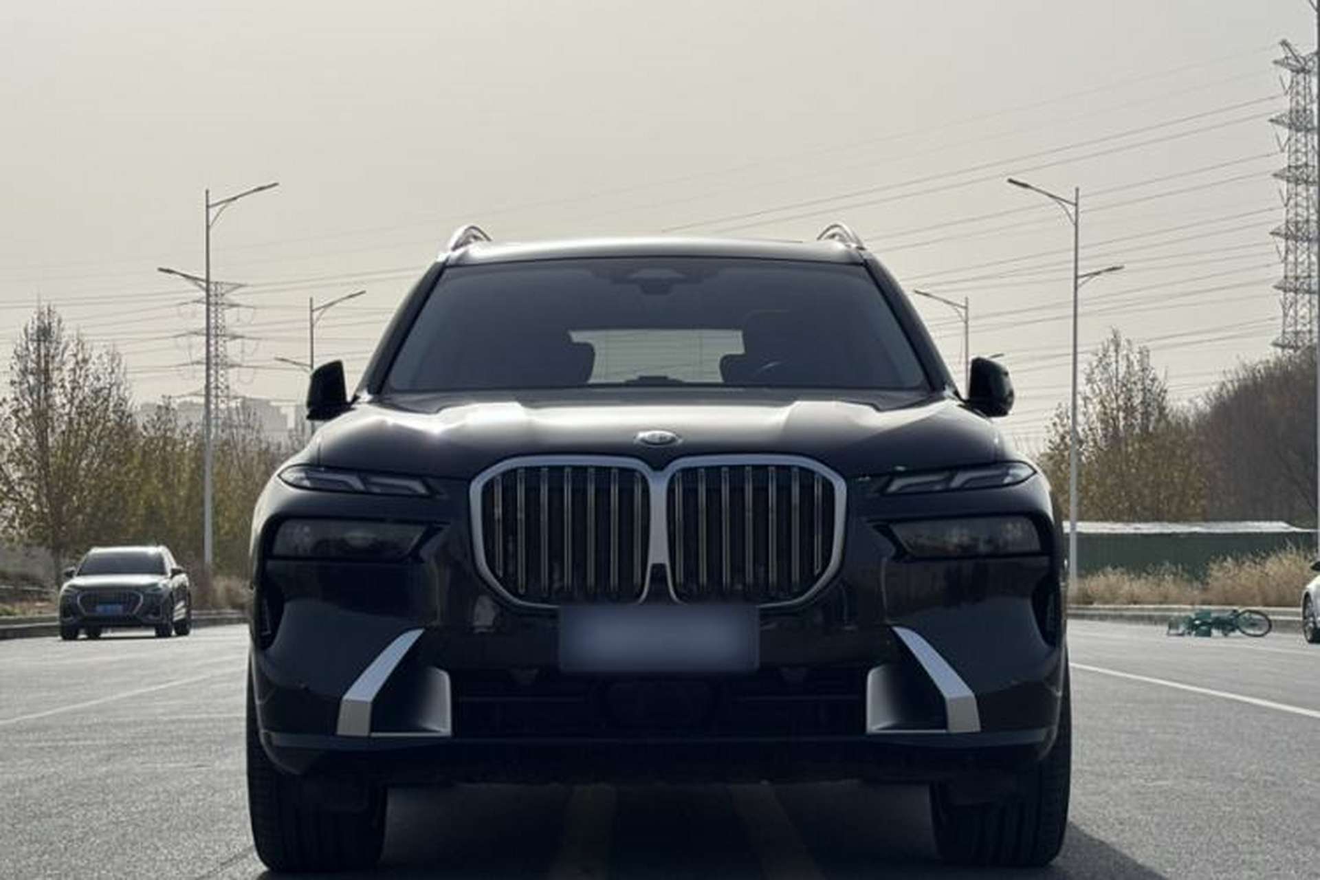 Used BMW X7 2023 xDrive40i Luxury Package with Leading Features Exterior 8