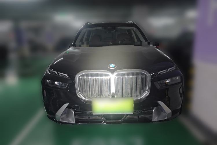 Used BMW X7 2023 xDrive40i Luxury Package with Leading Features Front
