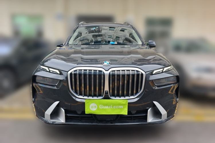 Used BMW X7 2023 xDrive40i Luxury Package with Leading Features Front