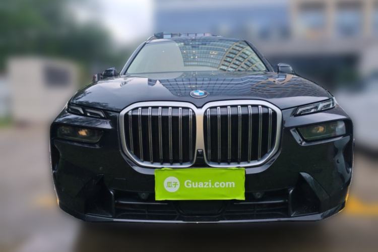 Used BMW X7 2023 xDrive40i Luxury Package with Leading Features Front
