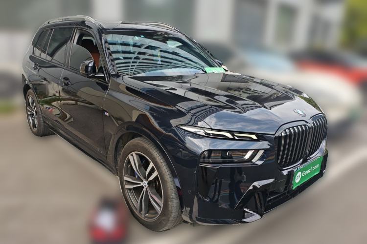 Used BMW X7 2023 xDrive40i Luxury M Sport Package Front Right 45 Deg