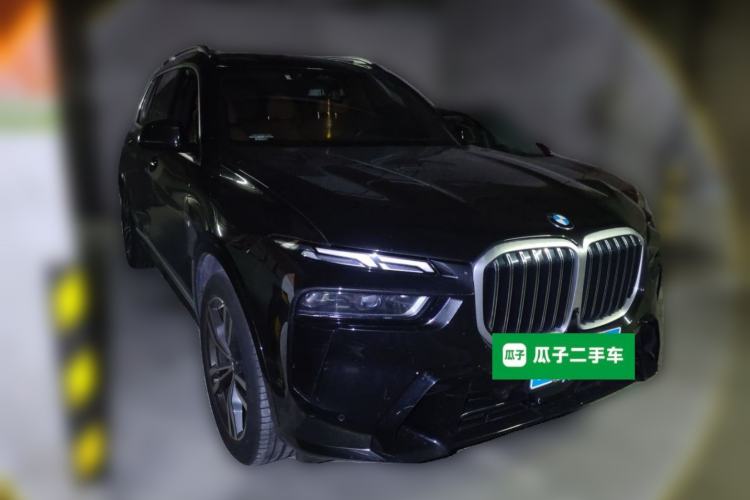 Used BMW X7 2023 xDrive40i Luxury M Sport Package Front Right 45 Deg