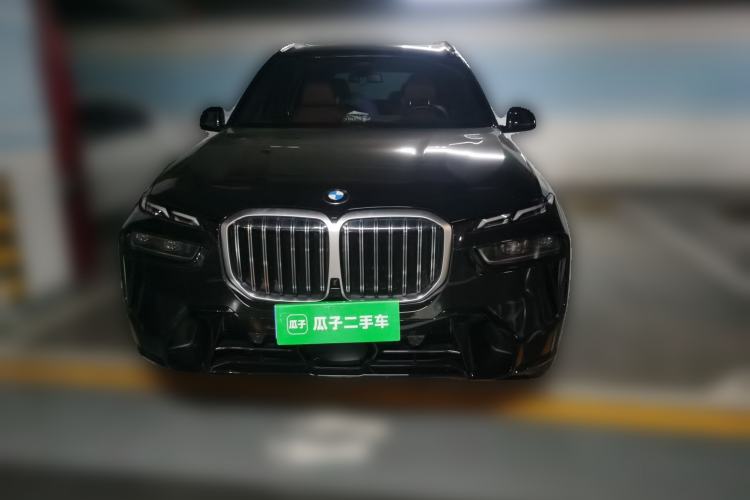 Used BMW X7 2023 xDrive40i Luxury M Sport Package Front Right 45 Deg