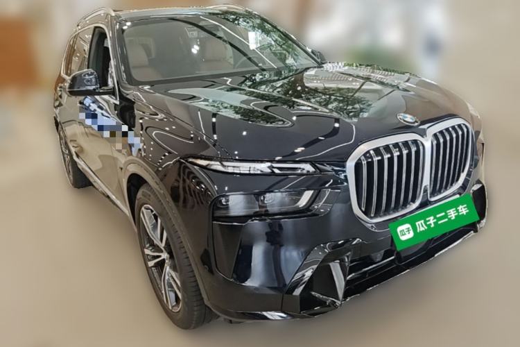 Used BMW X7 2023 xDrive40i Luxury M Sport Package Front Right 45 Deg