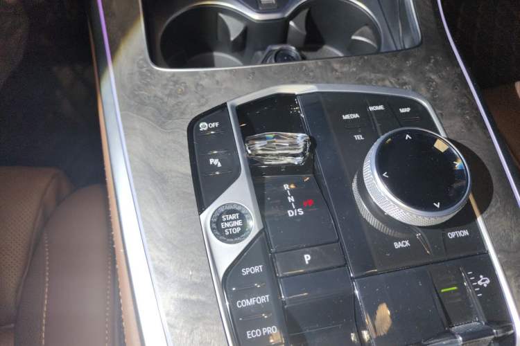 Used BMW X7 2023 xDrive40i Luxury M Sport Package Gear Lever