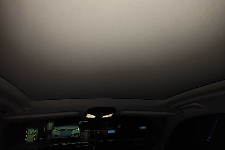 Used BMW X7 2023 xDrive40i Luxury Package with Leading Features Headliner