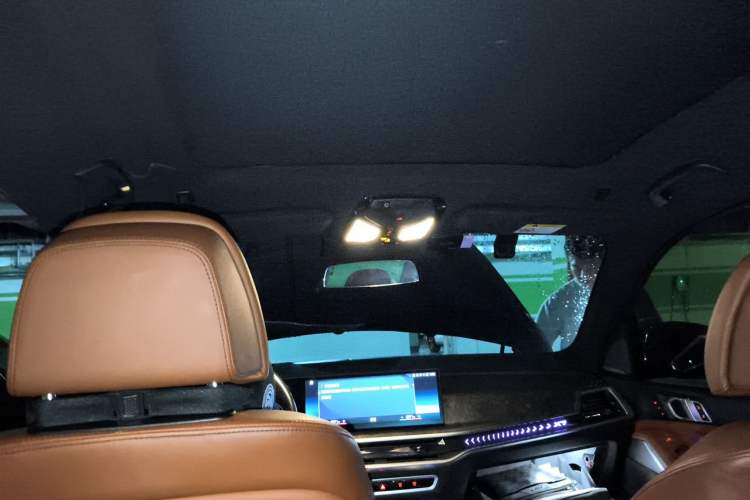 Used BMW X7 2023 xDrive40i Luxury M Sport Package Headliner
