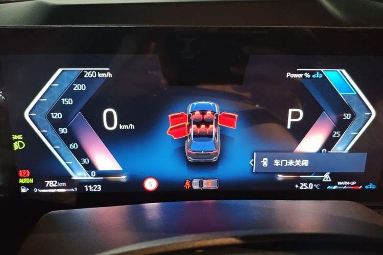 Used BMW X7 2023 xDrive40i Luxury Package with Leading Features Instrument Cluster