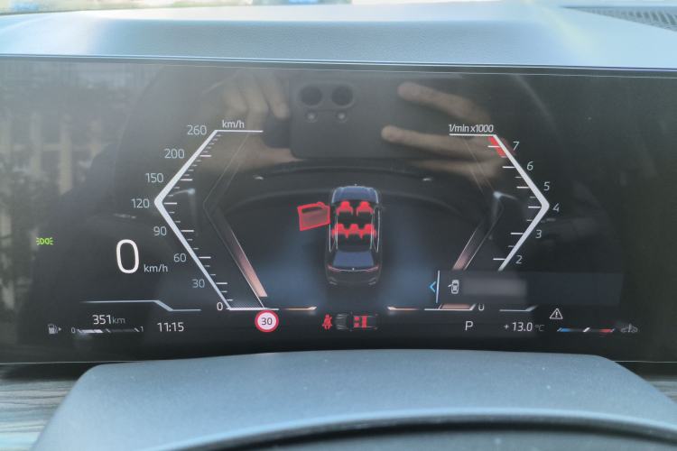 Used BMW X7 2023 xDrive40i Luxury Package with Leading Features Instrument Cluster